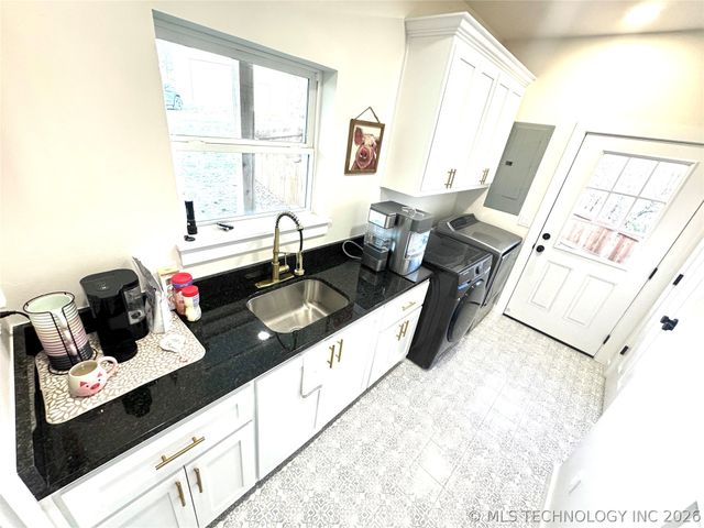 421301 E 1183 Road, Eufaula, OK 74432