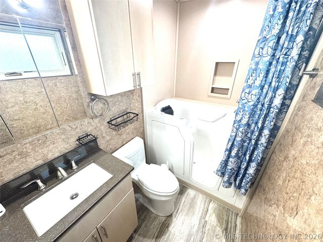 421301 E 1183 Road, Eufaula, OK 74432