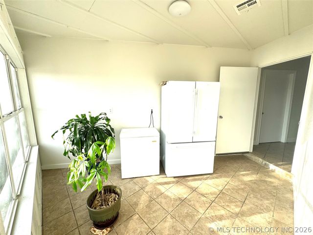 421301 E 1183 Road, Eufaula, OK 74432