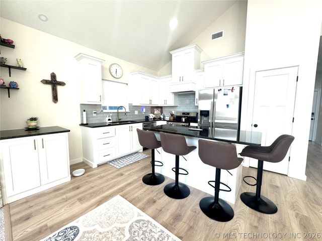 421301 E 1183 Road, Eufaula, OK 74432