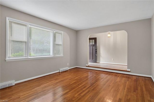 2436 Hood DR, Virginia Beach, VA 23454