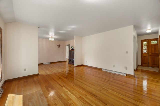 204 Timber Lane, Marstons Mills, MA 02648
