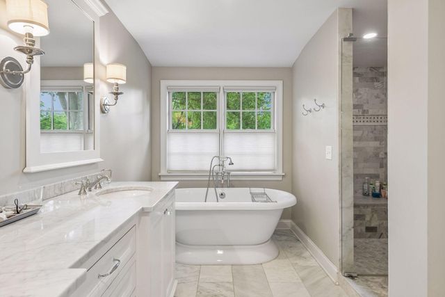 6533 Navaho Trail, Edina, MN 55439