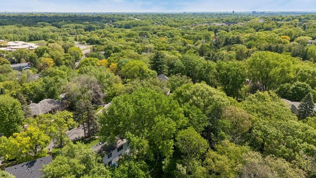 6533 Navaho Trail, Edina, MN 55439