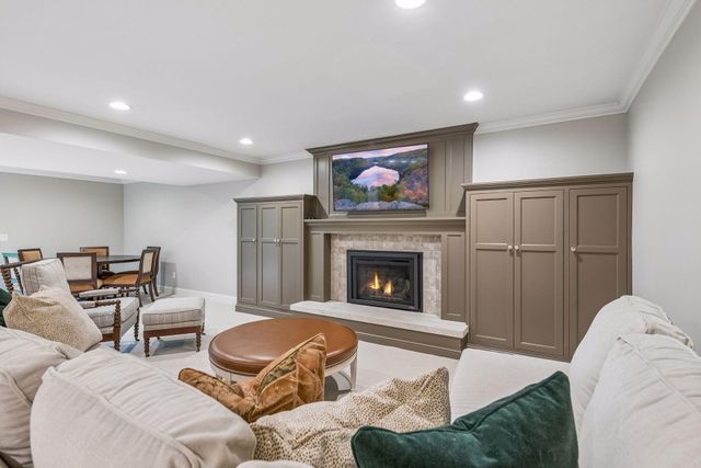 6533 Navaho Trail, Edina, MN 55439