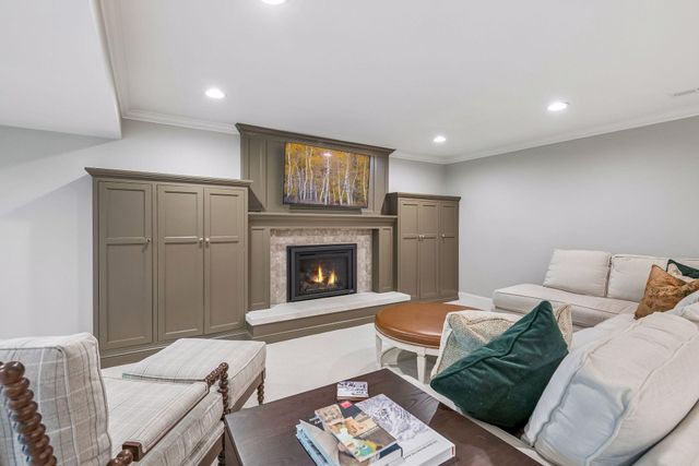 6533 Navaho Trail, Edina, MN 55439