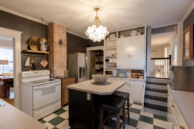 756 S Weller Avenue, Springfield, MO 65802