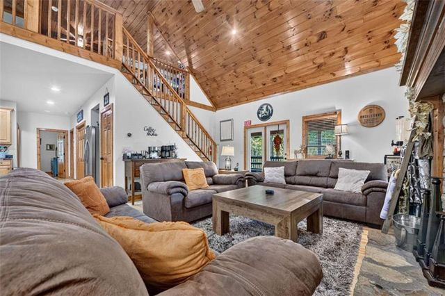 1503 Garnet Drive, Ellijay, GA 30540