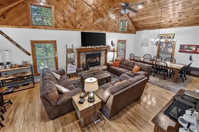1503 Garnet Drive, Ellijay, GA 30540