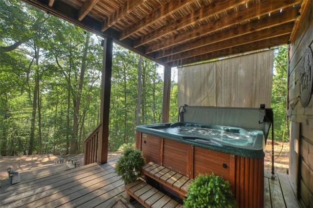 1503 Garnet Drive, Ellijay, GA 30540