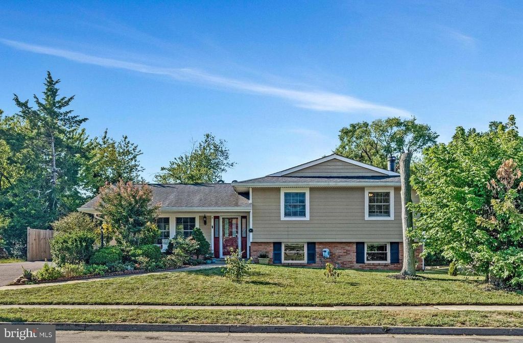 400 E POPLAR RD, Sterling, VA 20164
