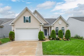 7560 Greenlawn Drive, North Ridgeville, OH 44039