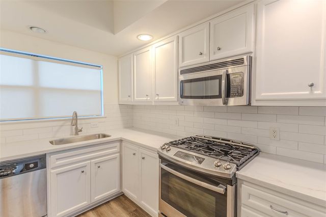 909 E 39th Street, Houston, TX 77022