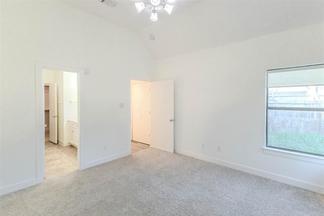 909 E 39th Street, Houston, TX 77022