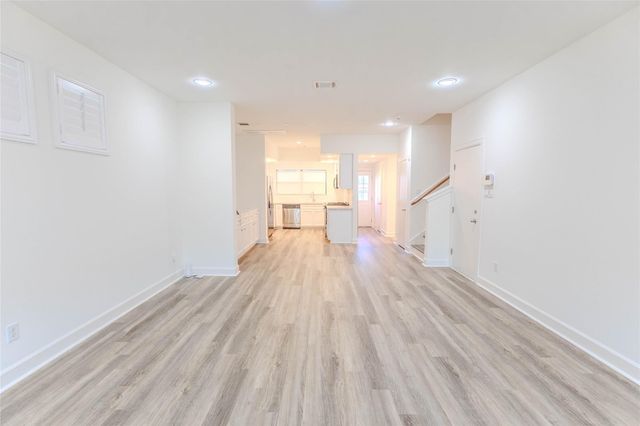 909 E 39th Street, Houston, TX 77022