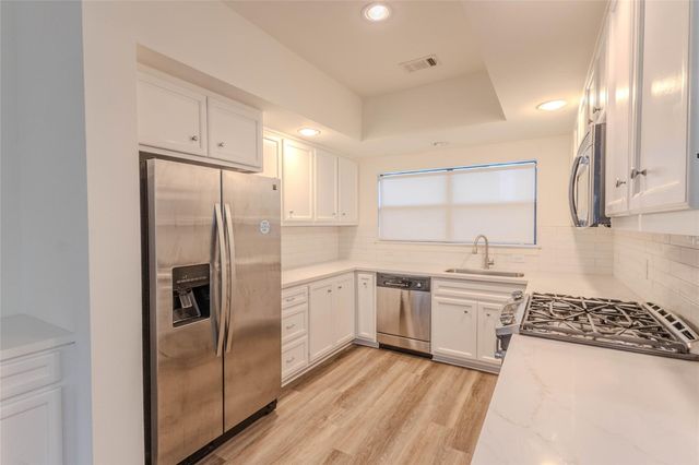 909 E 39th Street, Houston, TX 77022