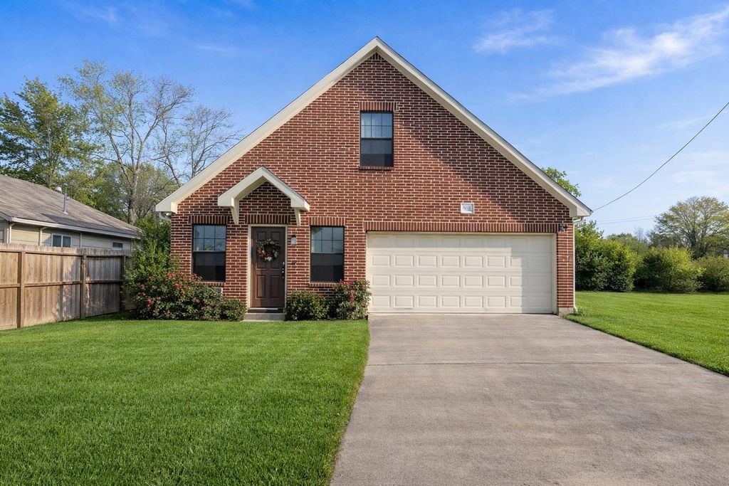 909 E 39th Street, Houston, TX 77022