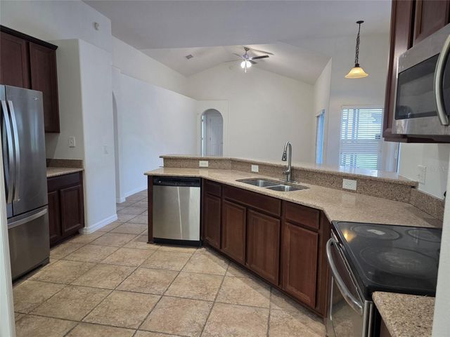 881 SENECA TRAIL, St Cloud, FL 34772