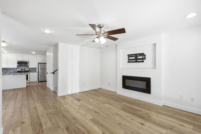 1323 Felspar St, San Diego, CA 92109