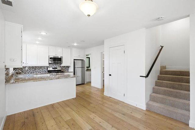 1323 Felspar St, San Diego, CA 92109