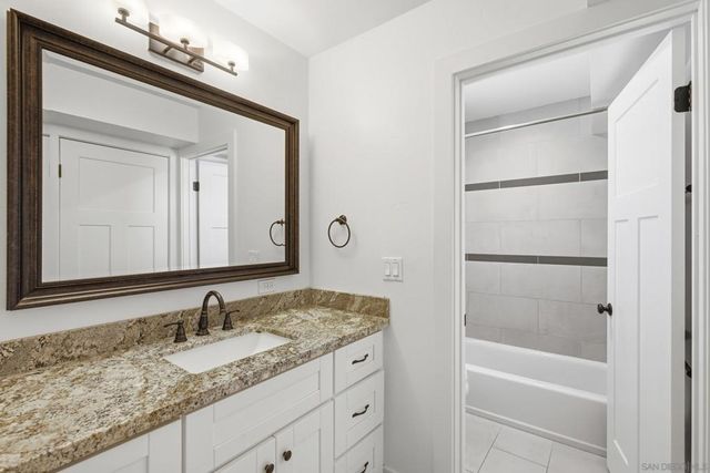 1323 Felspar St, San Diego, CA 92109