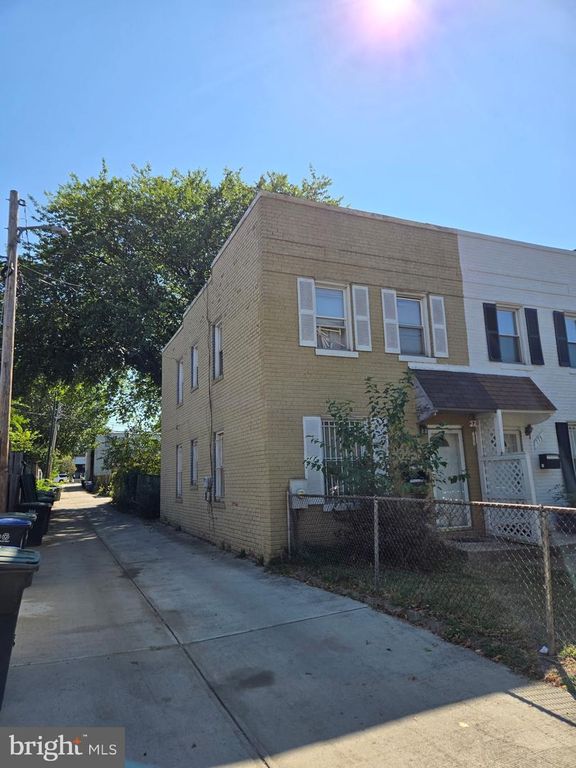 777 18TH ST NE, Washington, DC 20002