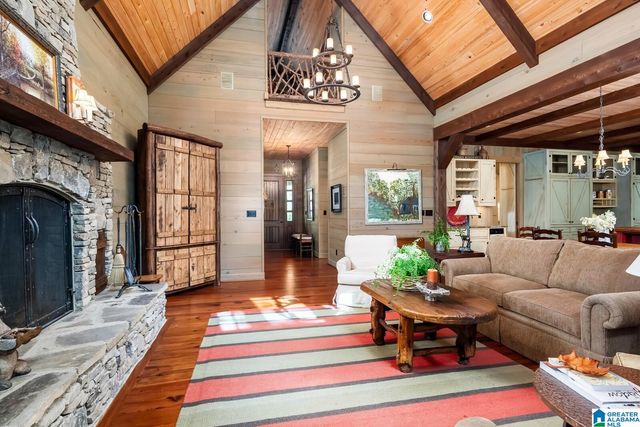 10 HICKORY FLATS LANE, Sterrett, AL 35147