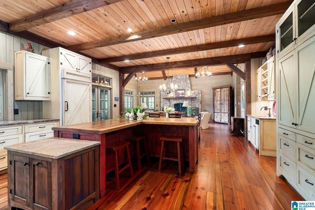 10 HICKORY FLATS LANE, Sterrett, AL 35147