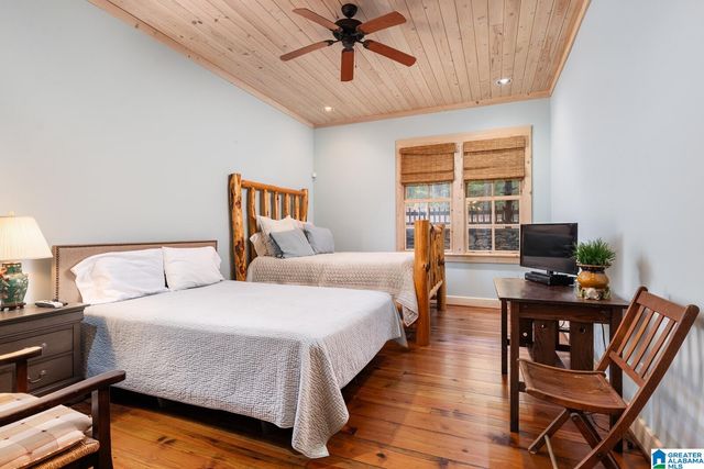 10 HICKORY FLATS LANE, Sterrett, AL 35147