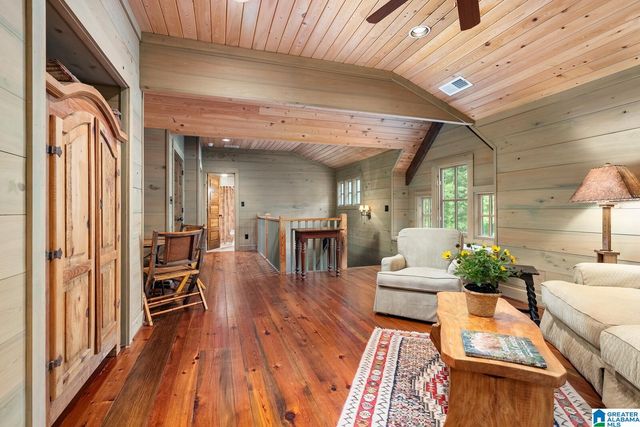 10 HICKORY FLATS LANE, Sterrett, AL 35147