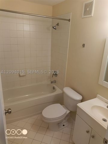2920 SE 12th Rd 206-30, Homestead, FL 33035