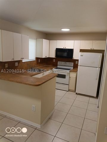 2920 SE 12th Rd 206-30, Homestead, FL 33035