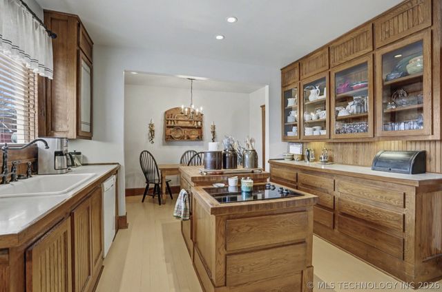 320 S Oak Street, Sapulpa, OK 74066