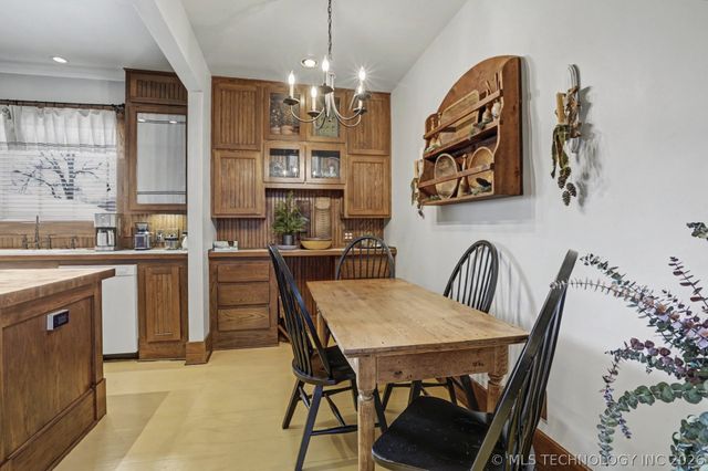 320 S Oak Street, Sapulpa, OK 74066