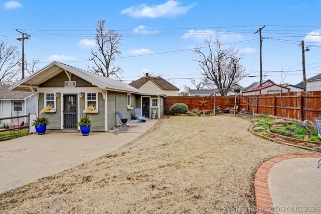 320 S Oak Street, Sapulpa, OK 74066