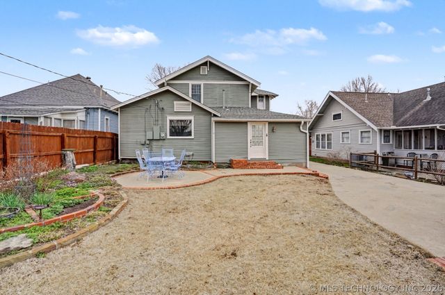 320 S Oak Street, Sapulpa, OK 74066