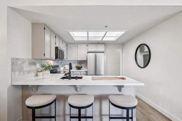793 Elm Street 23, San Carlos, CA 94070
