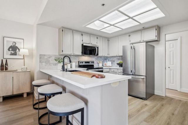 793 Elm Street 23, San Carlos, CA 94070