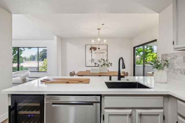 793 Elm Street 23, San Carlos, CA 94070