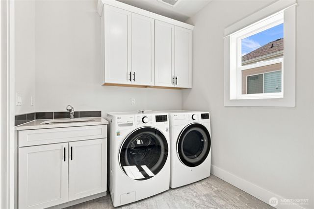 8121 35th Street W, University Place, WA 98466