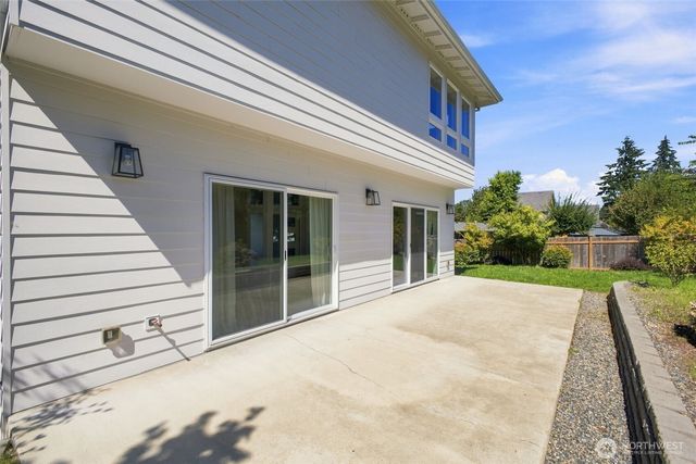 8121 35th Street W, University Place, WA 98466