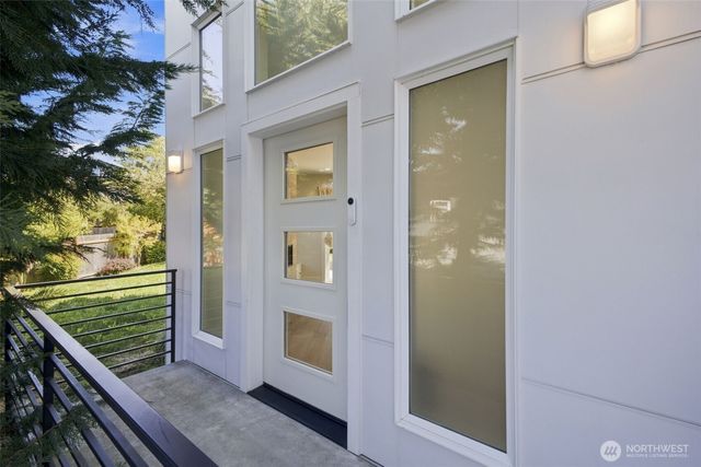 8121 35th Street W, University Place, WA 98466