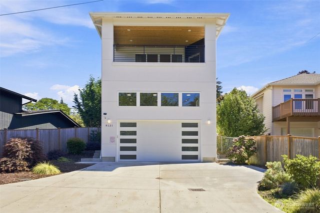 8121 35th Street W, University Place, WA 98466