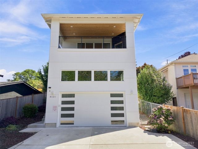 8121 35th Street W, University Place, WA 98466