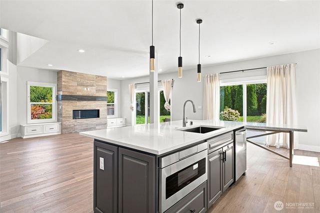 8121 35th Street W, University Place, WA 98466