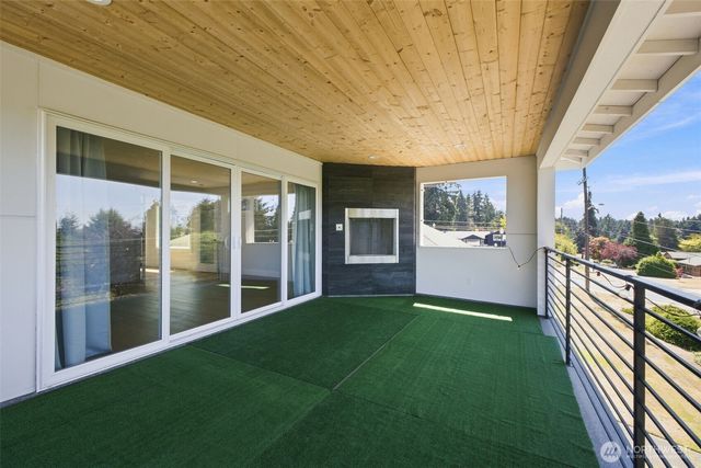 8121 35th Street W, University Place, WA 98466