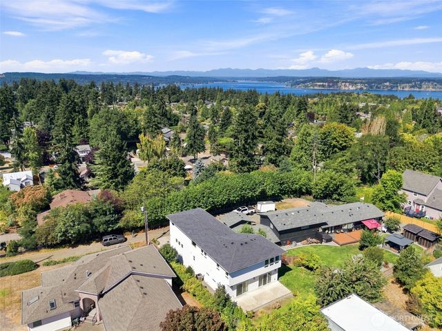 8121 35th Street W, University Place, WA 98466