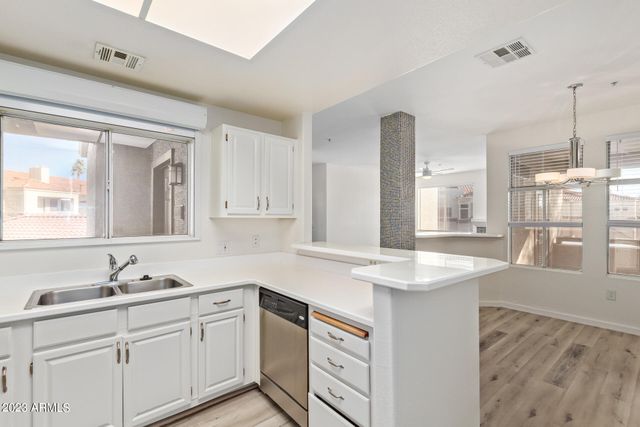 11375 E SAHUARO Drive 2078, Scottsdale, AZ 85259