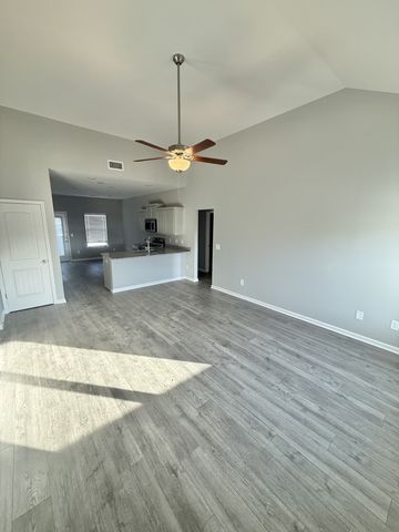 124 Stonehenge Cir, Manchester, TN 37355