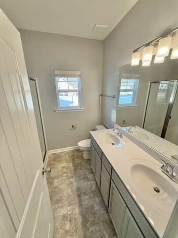 124 Stonehenge Cir, Manchester, TN 37355